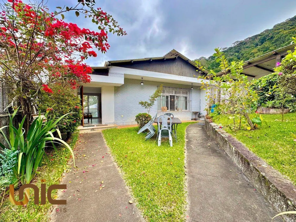 Casa, 3 quartos, 226 m² - Foto 3