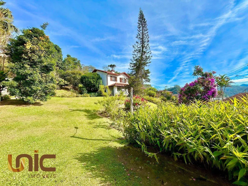 Casa, 5 quartos, 289 m² - Foto 1