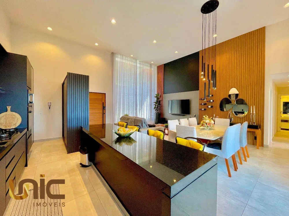 Casa, 3 quartos, 244 m² - Foto 4