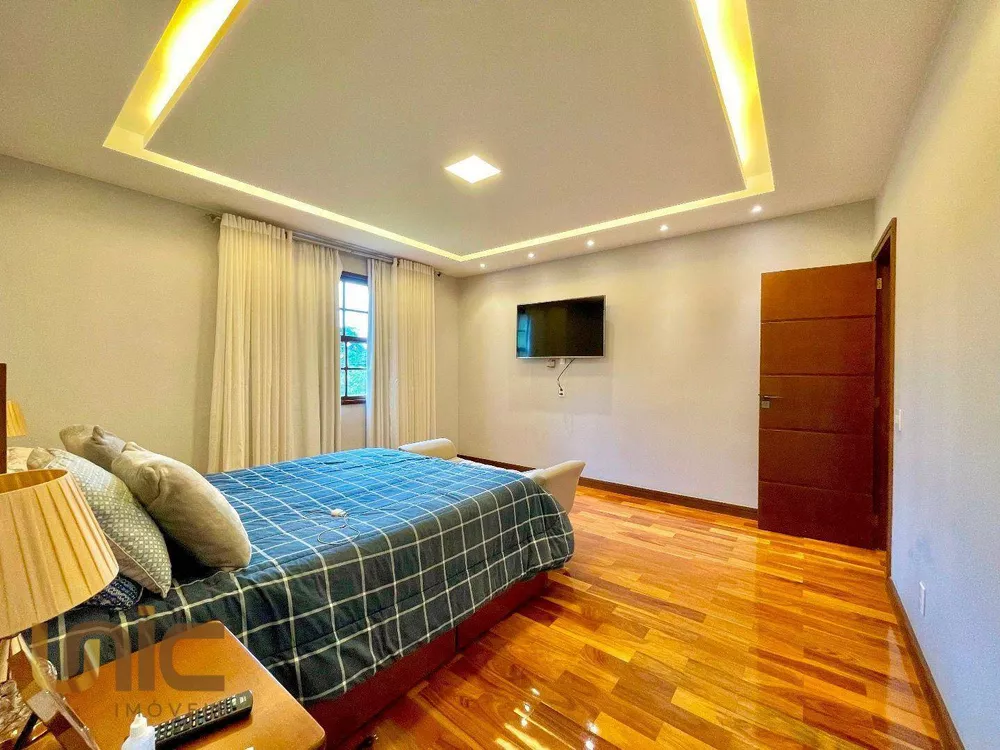 Casa, 4 quartos, 370 m² - Foto 32