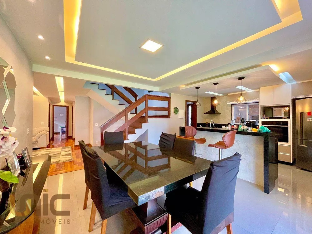 Casa, 4 quartos, 370 m² - Foto 11
