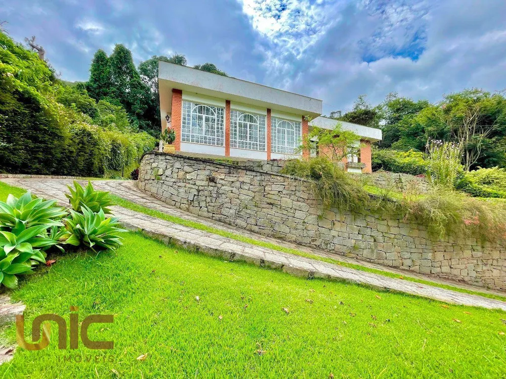 Casa, 3 quartos, 284 m² - Foto 1