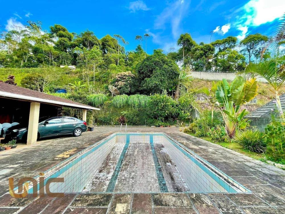 Casa, 3 quartos, 240 m² - Foto 2