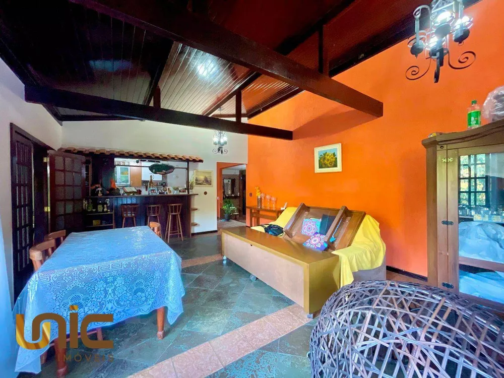 Casa, 3 quartos, 282 m² - Foto 1