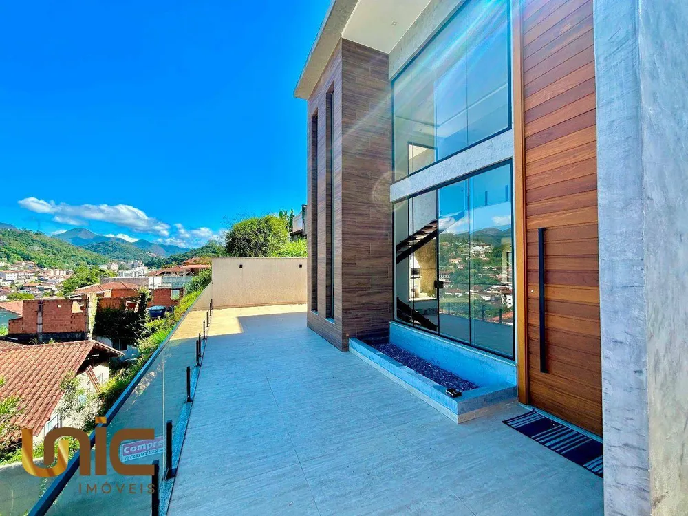 Casa, 3 quartos, 220 m² - Foto 1