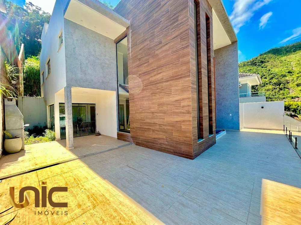 Casa, 3 quartos, 220 m² - Foto 2