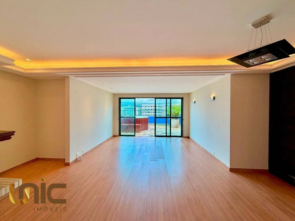 Cobertura, 3 quartos, 233 m² - Foto 8
