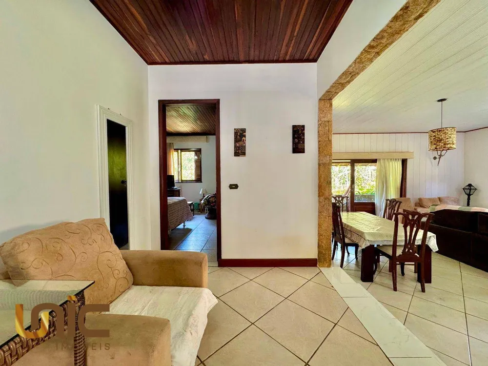 Casa, 4 quartos, 266 m² - Foto 9