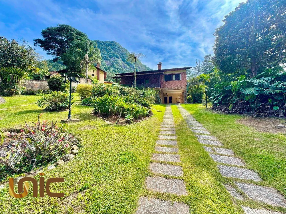 Casa, 4 quartos, 266 m² - Foto 2