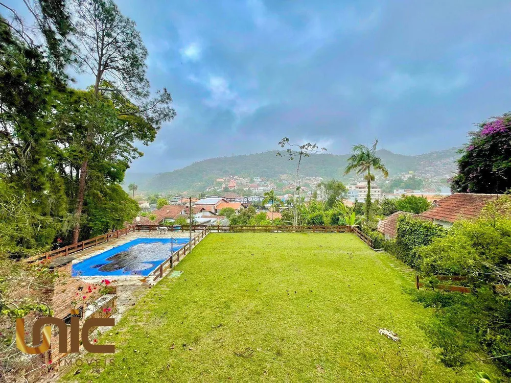 Casa, 3 quartos, 399 m² - Foto 1