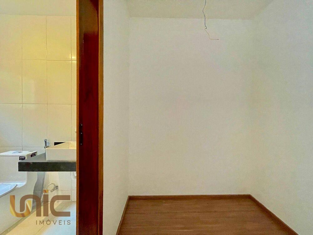Casa à venda com 4 quartos, 216m² - Foto 18