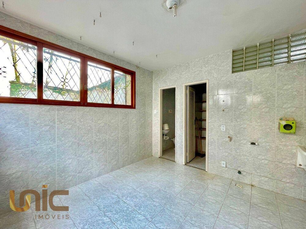 Casa à venda com 6 quartos, 524m² - Foto 11