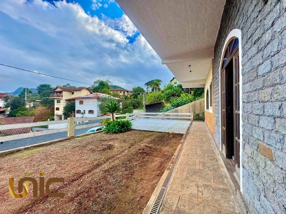 Casa, 3 quartos, 217 m² - Foto 2