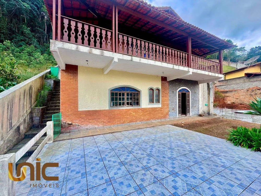 Casa, 3 quartos, 217 m² - Foto 1