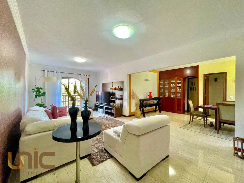 Casa, 3 quartos, 248 m² - Foto 2