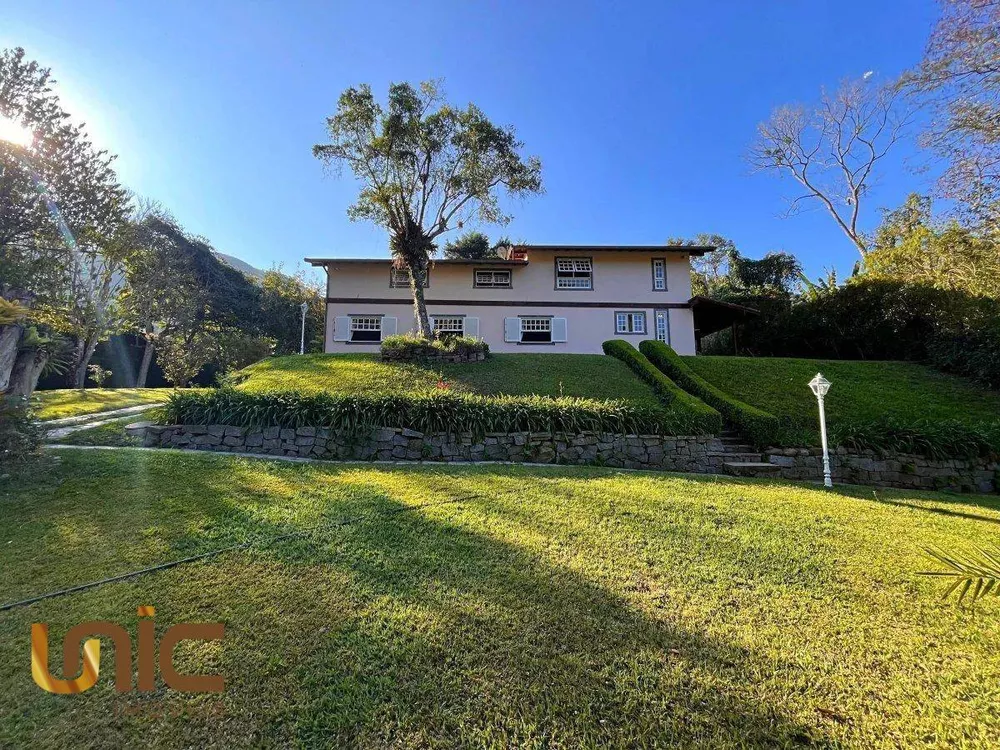 Casa, 4 quartos, 438 m² - Foto 1