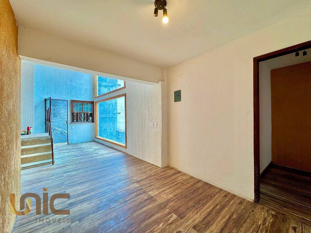 Casa à venda com 3 quartos, 68m² - Foto 13