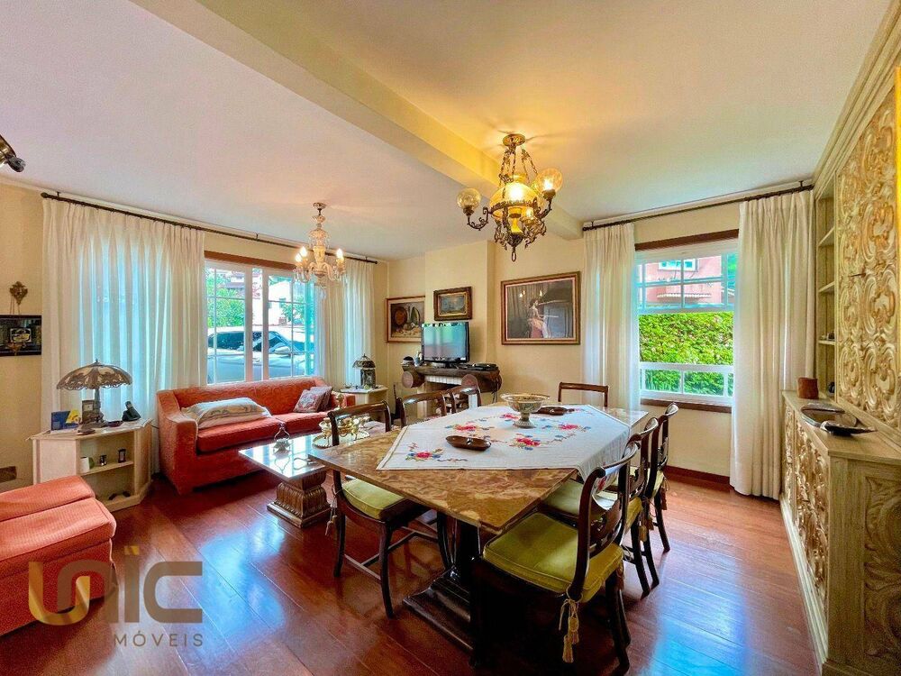 Casa de Condomínio à venda com 4 quartos, 147m² - Foto 2