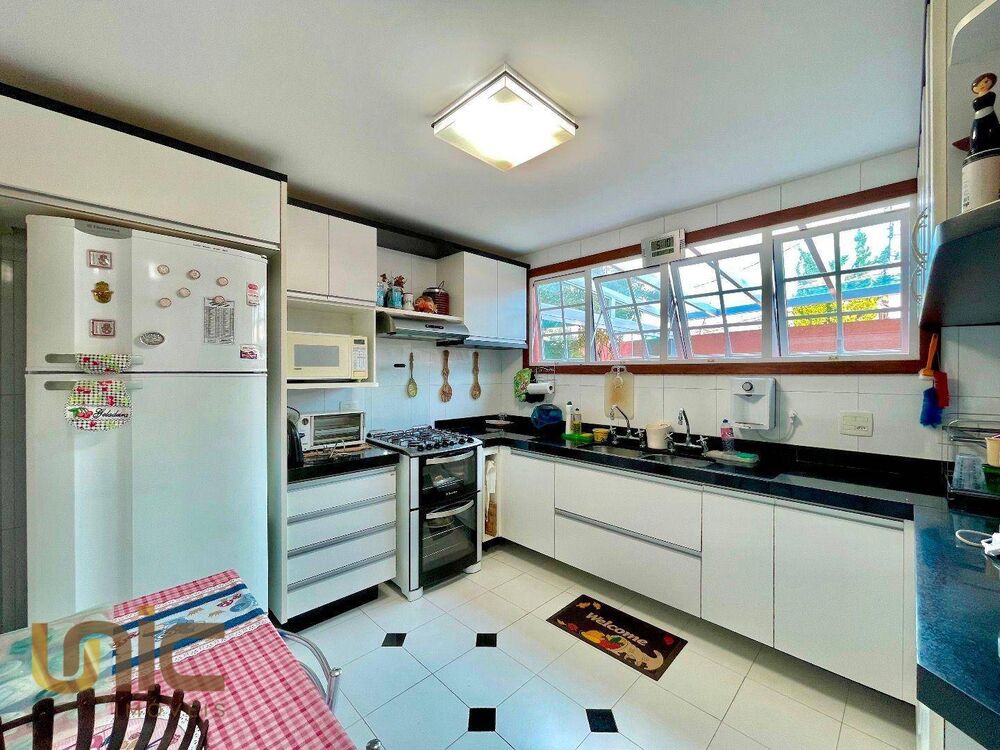 Casa de Condomínio à venda com 4 quartos, 147m² - Foto 4
