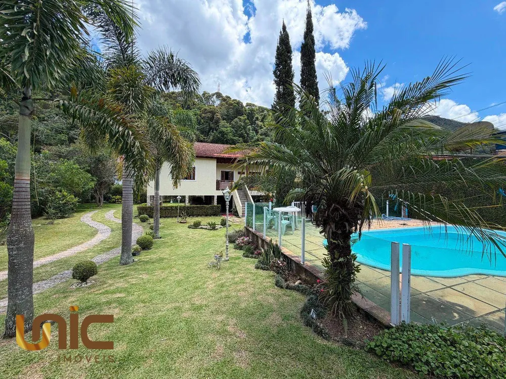 Casa, 3 quartos, 196 m² - Foto 1
