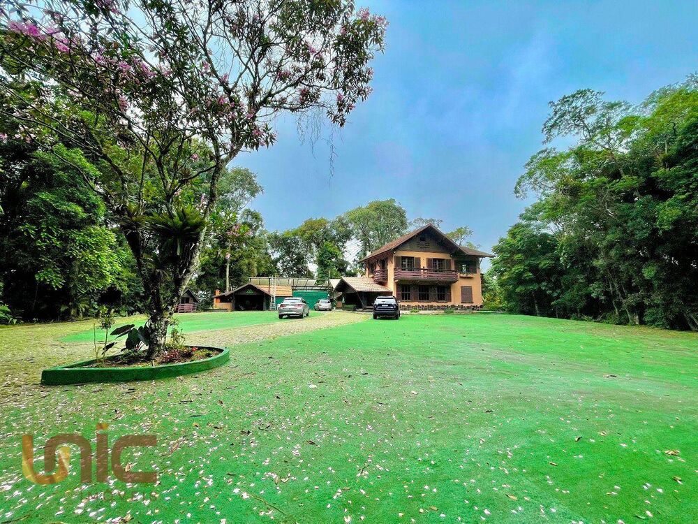 Casa, 6 quartos, 287 m² - Foto 1