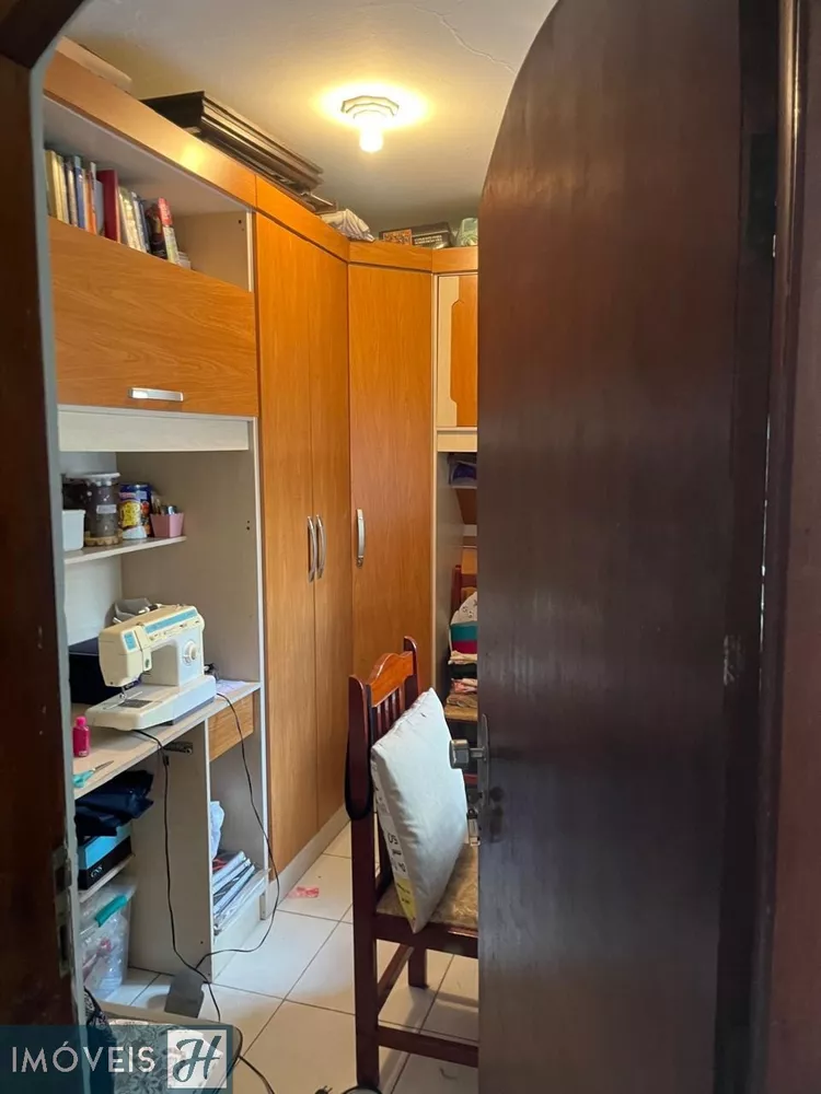 Casa à venda com 2 quartos, 180m² - Foto 4