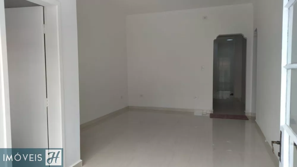 Casa à venda com 2 quartos, 270m² - Foto 4