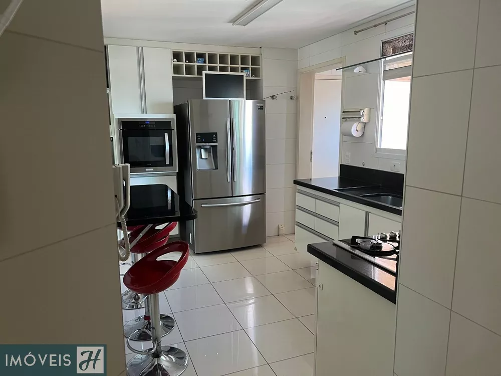 Apartamento à venda com 3 quartos, 189m² - Foto 7