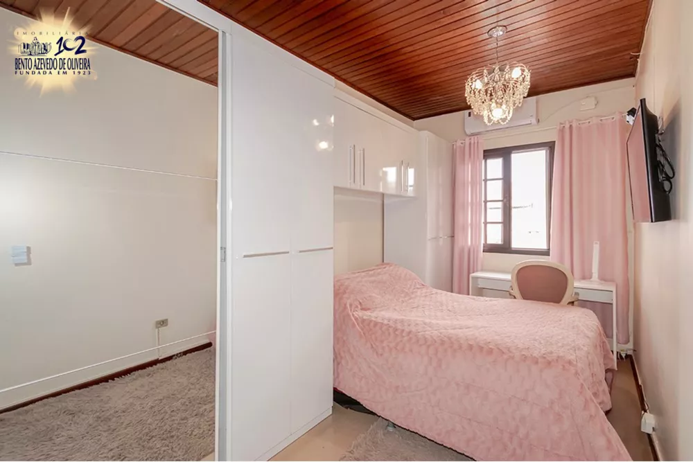 Casa, 4 quartos, 290 m² - Foto 1