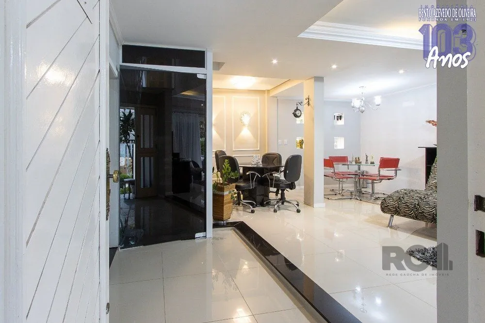 Casa, 3 quartos, 267 m² - Foto 1