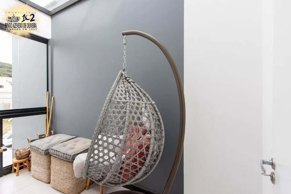 Casa, 4 quartos, 179 m² - Foto 1