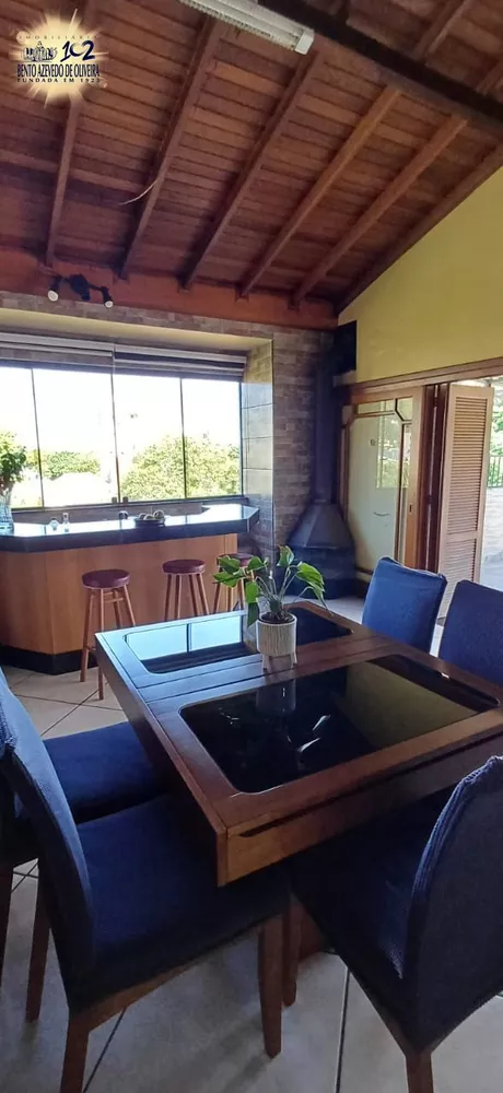 Cobertura, 3 quartos, 210 m² - Foto 2