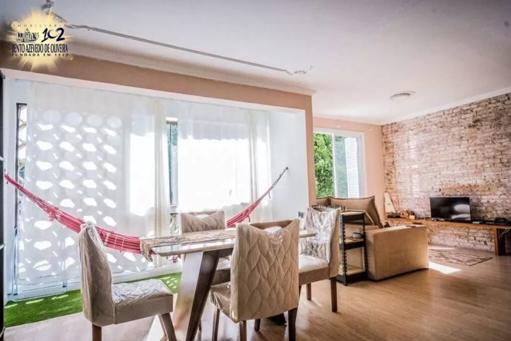 Casa, 4 quartos, 247 m² - Foto 2