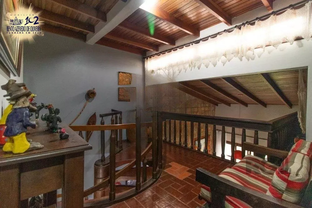 Casa, 3 quartos, 295 m² - Foto 1