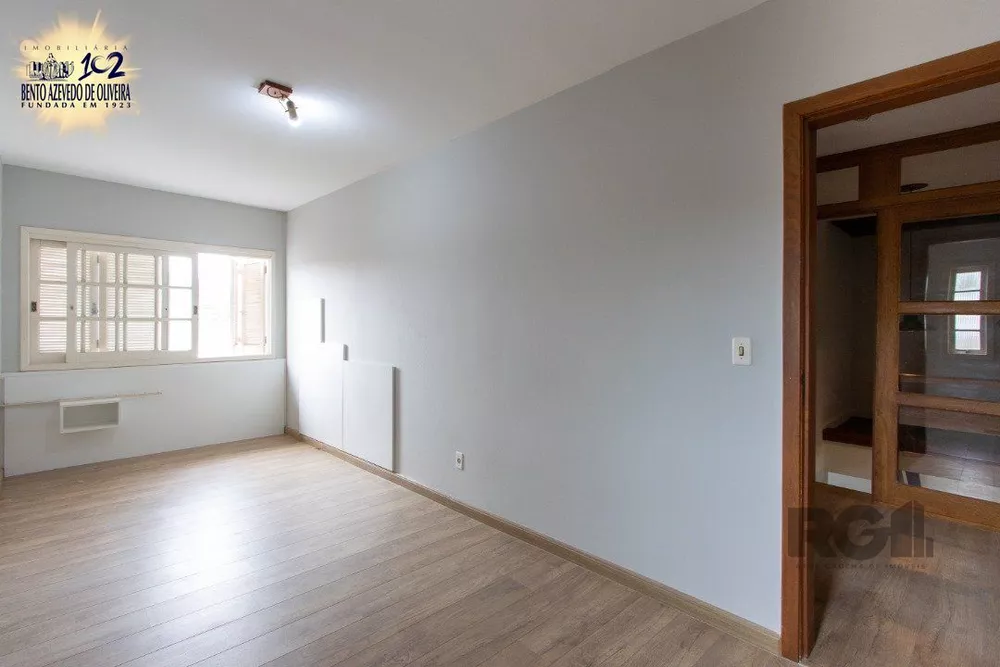 Casa, 4 quartos, 256 m² - Foto 1