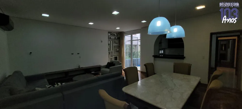 Casa, 4 quartos, 254 m² - Foto 1