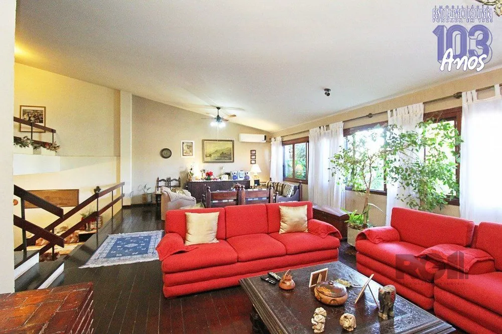 Casa, 3 quartos, 252 m² - Foto 1