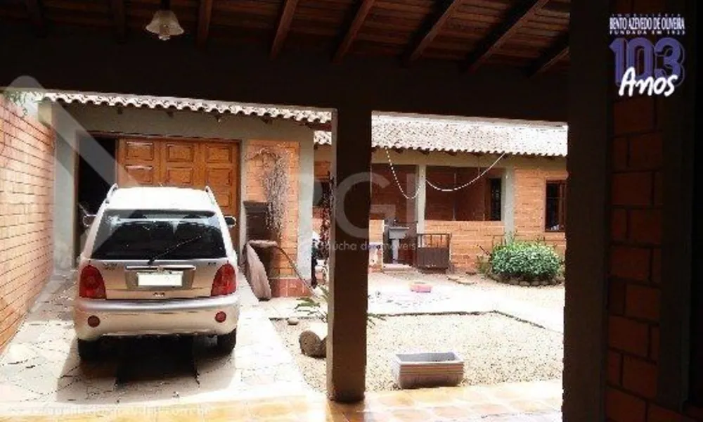 Casa, 3 quartos, 220 m² - Foto 1