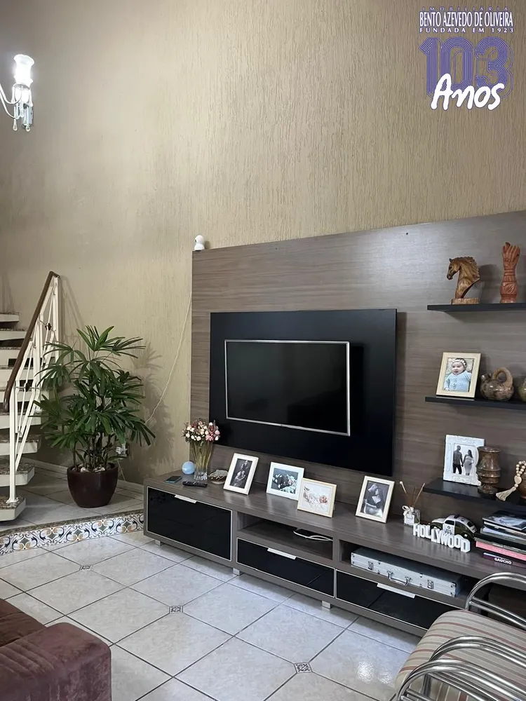 Sobrado, 4 quartos, 188 m² - Foto 1