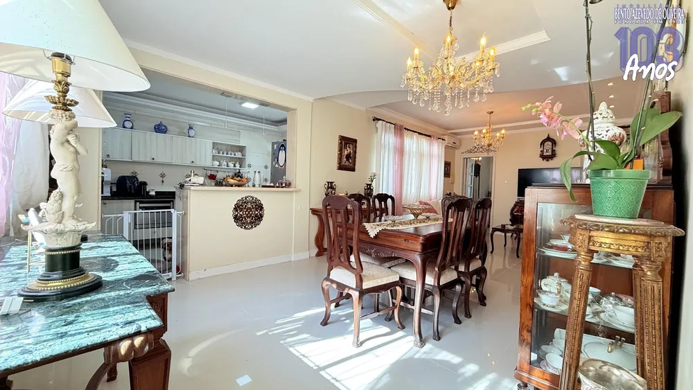 Casa, 3 quartos, 280 m² - Foto 9