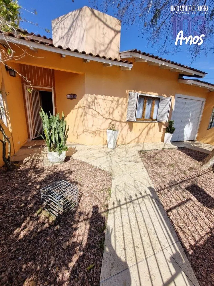 Casa, 5 quartos, 228 m² - Foto 1