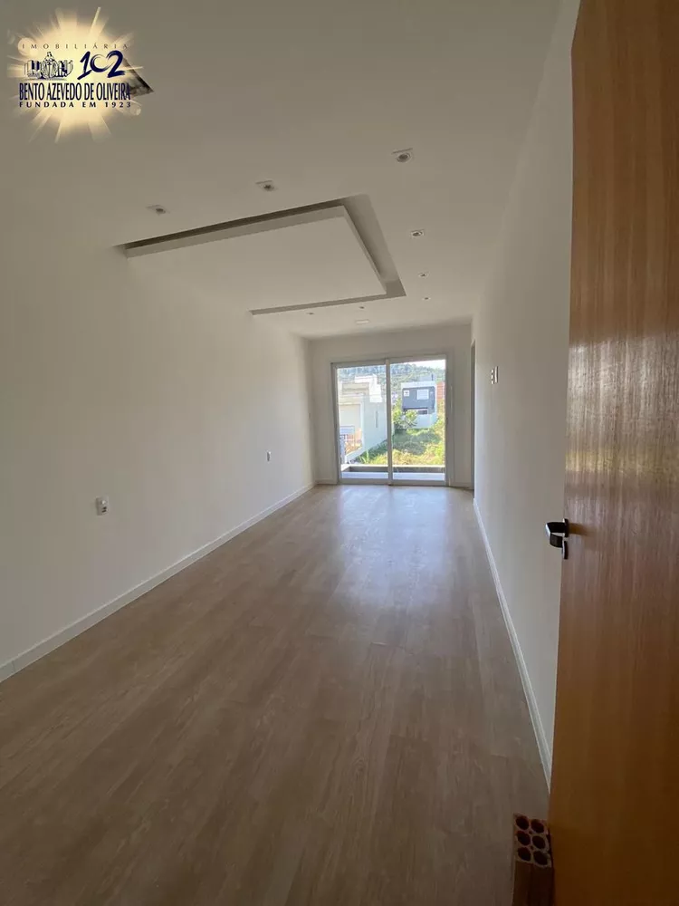 Casa, 3 quartos, 224 m² - Foto 1