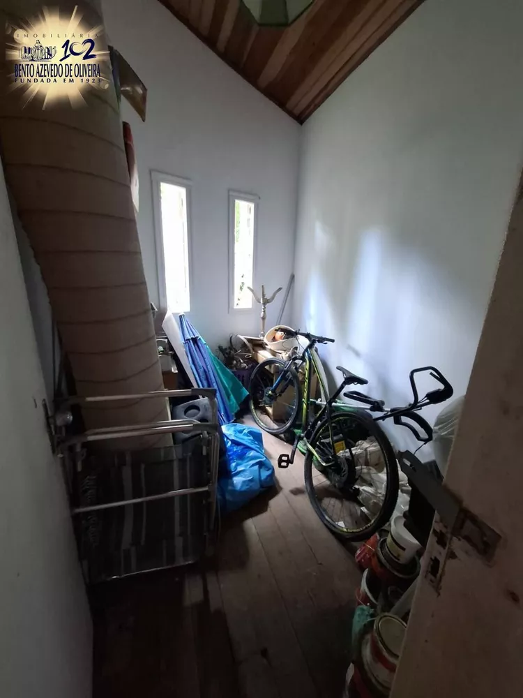Casa, 4 quartos, 252 m² - Foto 1