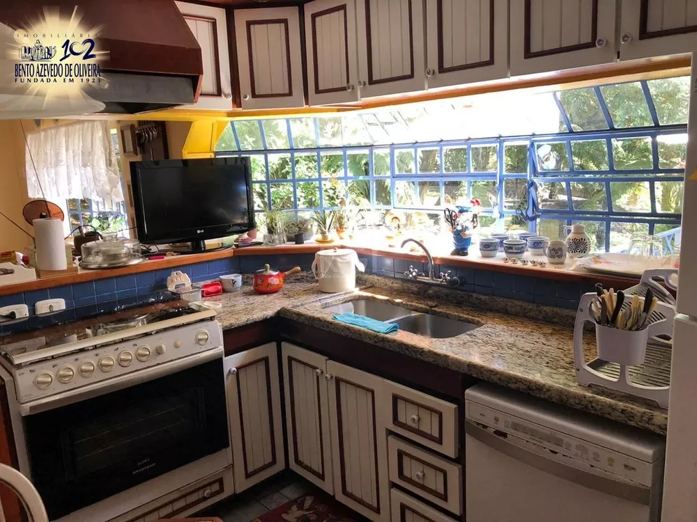 Sobrado, 3 quartos, 295 m² - Foto 2