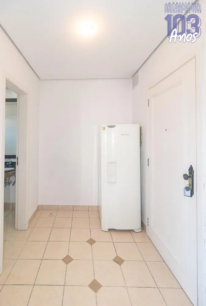 Apartamento, 1 quarto, 27 m² - Foto 2