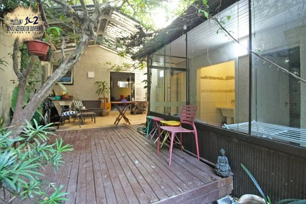 Casa, 4 quartos, 220 m² - Foto 1