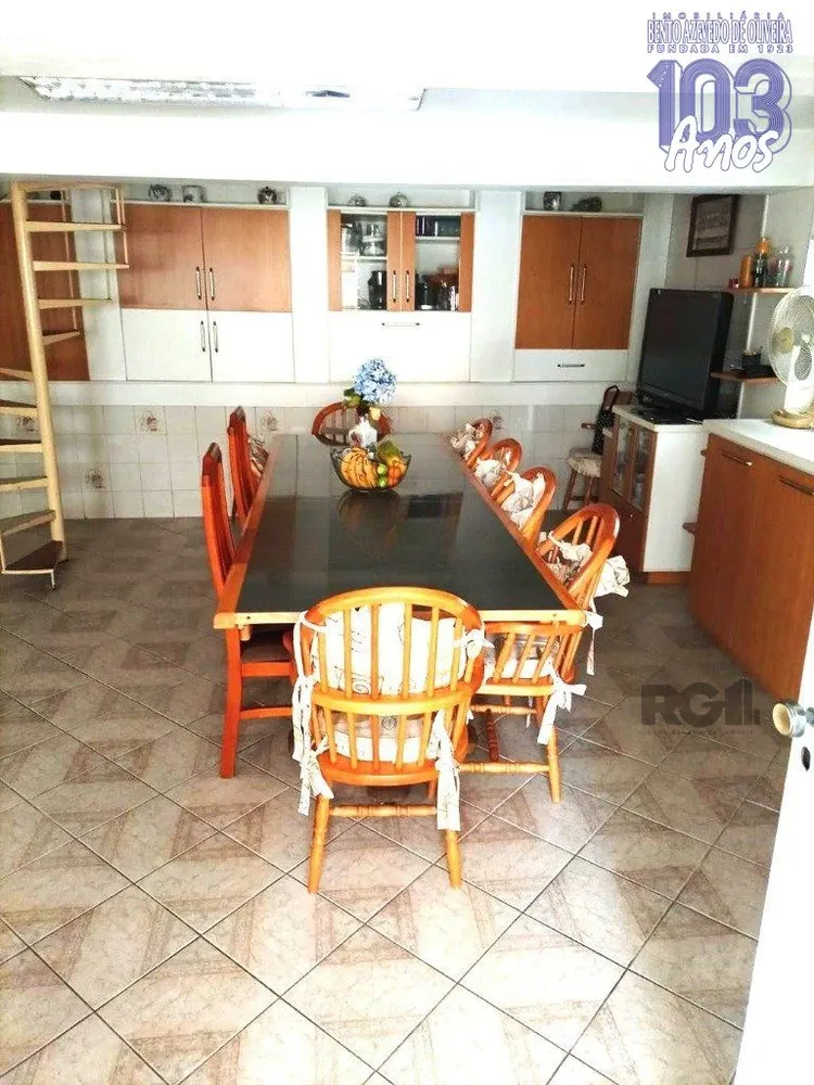 Casa, 4 quartos, 252 m² - Foto 1