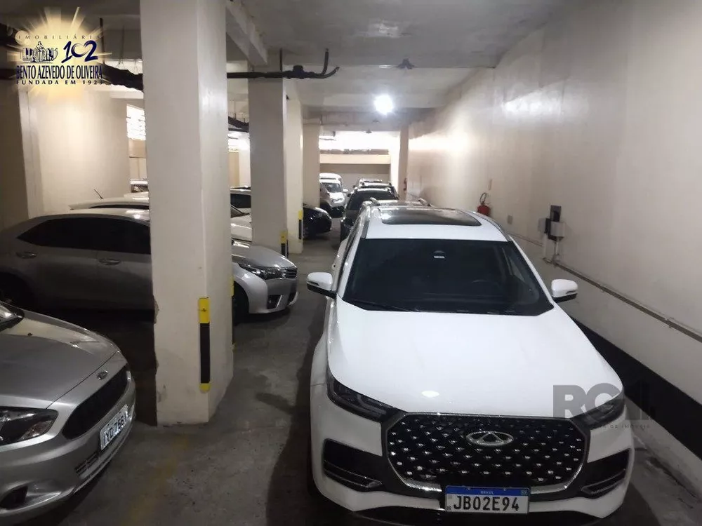 Box-Garagem, 737 m² - Foto 1