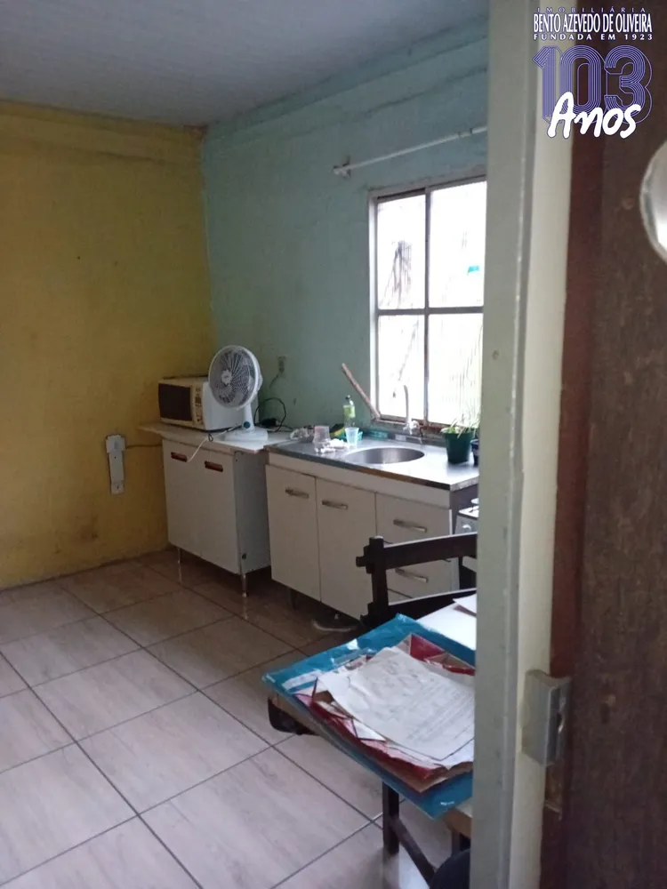 Casa, 4 quartos, 215 m² - Foto 1
