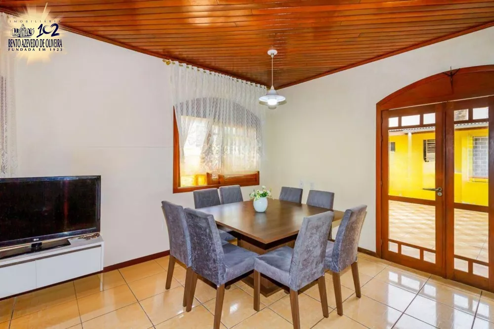 Casa, 5 quartos, 210 m² - Foto 2